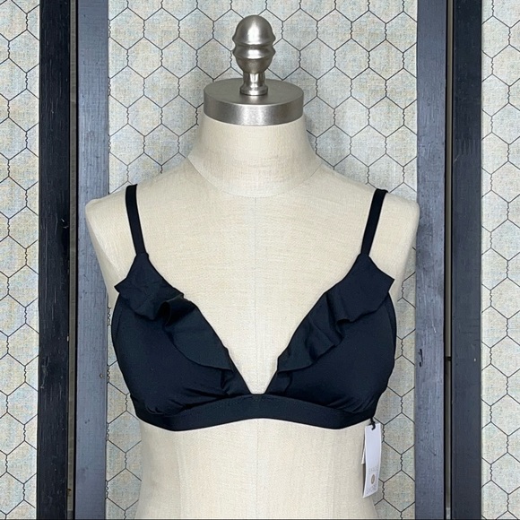Shade & Shore Other - Shade & Shore Ruffle Bikini Top